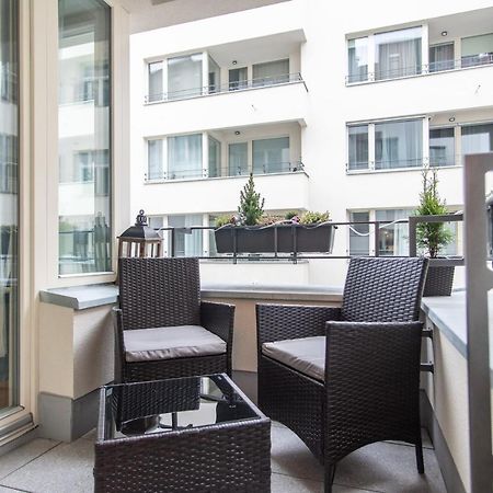 Apartment With Balcony Prag Exterior foto